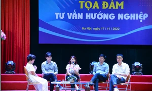 Ngày hội sách và Tọa đàm Tư vấn hướng nghiệp tại Trường Đại học Văn hóa Hà Nội