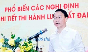 Hội nghị phổ biến các nghị định quy định của Luật Đất đai