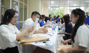 Nhiều trường đại học cho sinh viên nghỉ học, hoãn nhập học tránh siêu bão Yagi