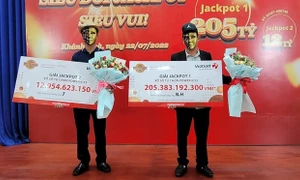 Chơi vé Bao, hai người trúng Jackpot hơn 218 tỷ đồng