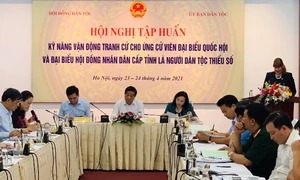 Tập huấn kỹ năng vận động tranh cử cho ứng cử viên là người dân tộc thiểu số