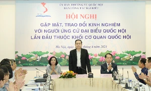 Phó Chủ tịch Thường trực Quốc hội Trần Thanh Mẫn dự Hội nghị trao đổi kinh nghiệm với người ứng cử lần đầu