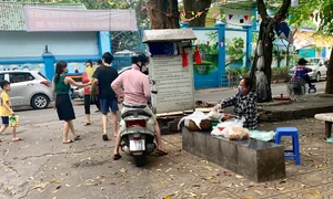 Ngăn chặn tình trạng lén lút bán hàng rong