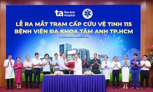 Bệnh viện Đa khoa Tâm Anh TP. Hồ Chí Minh ra mắt Trạm cấp cứu vệ tinh 115