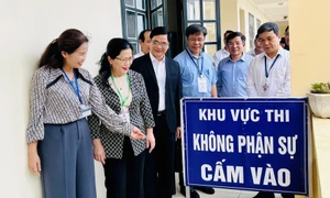 Thứ trưởng Nguyễn Thị Kim Chi: Lào Cai cần tập huấn cán bộ coi thi “đúng vai, thuộc bài”