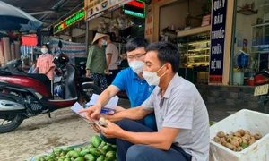 Long An: Tập huấn lần đầu cho hàng trăm nhân viên thu bảo hiểm