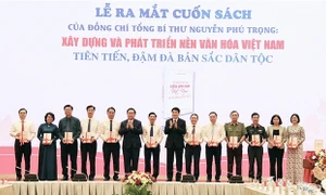 Lễ ra mắt cuốn sách “Xây dựng và phát triển nền văn hóa Việt Nam tiên tiến, đậm đà bản sắc dân tộc” của Tổng Bí thư Nguyễn Phú Trọng