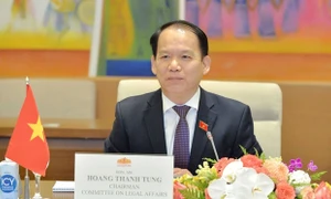 Chủ nhiệm Ủy ban Pháp luật Hoàng Thanh Tùng làm việc với Bộ trưởng Bộ Lập pháp Chính phủ Hàn Quốc