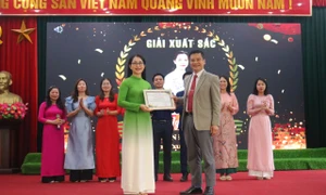 Giáo viên Trường THCS Xuân Đỉnh đoạt giải xuất sắc tại Hội thi Giáo viên dạy giỏi quận Bắc Từ Liêm