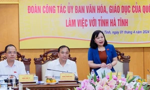 Đoàn khảo sát của Ủy ban Văn hóa, Giáo dục làm việc với Sở Giáo dục và Đào tạo Hà Tĩnh