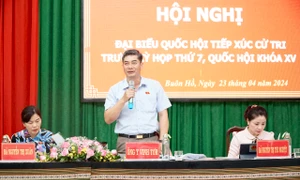 Đoàn đại biểu Quốc hội tỉnh Đắk Lắk tiếp xúc cử tri tại thị xã Buôn Hồ