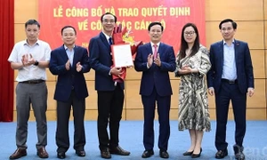 VCCI công bố và trao quyết định bổ nhiệm Tổng Biên tập Tạp chí Diễn đàn Doanh nghiệp