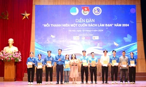 Nỗ lực khơi dậy tình yêu sách của thanh viên, sinh viên