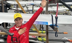 Olympic Paris 2024: Phạm Thị Huệ giành vé vào tứ kết rowing