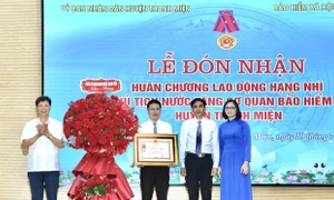 BHXH huyện Thanh Miện: Vinh dự đón nhận Huân chương Lao động hạng Nhì