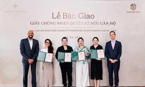 Masterise Homes bàn giao sổ hồng của các căn hộ Hàng hiệu Marriott đầu tiên tại tòa Lake, Grand Marina, Saigon