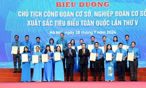 Hoàn thiện khung pháp lý để Công đoàn Việt Nam vững mạnh toàn diện