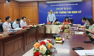 Tăng cường ứng dụng khoa học, công nghệ vào sản xuất, đời sống