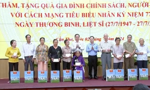 Kịp thời biểu dương, khen thưởng những tấm gương thương binh, bệnh binh, gia đình liệt sĩ, người có công