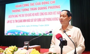 Phó Chủ tịch Quốc hội, Thượng tướng Trần Quang Phương làm việc với Ban Chỉ đạo Phòng không nhân dân tỉnh Quảng Ninh