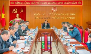 Phó Chủ tịch Quốc hội, Thượng tướng Trần Quang Phương làm việc với Thường trực Ủy ban Quốc phòng và An ninh