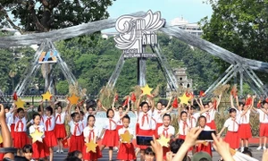 Festival Thu Hà Nội - Đến để yêu