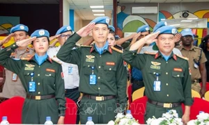 UNMISS trao Huy chương Gìn giữ Hòa bình Liên Hợp quốc cho 3 sĩ quan công an Việt Nam