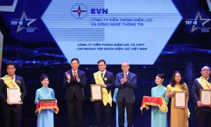 EVNICT lọt Top 10 Doanh nghiệp Công nghệ thông tin Việt Nam năm 2022