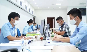 Rà soát, cắt giảm ít nhất 20% thủ tục hành chính nội bộ trong hệ thống hành chính nhà nước