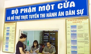 Nộp tiền thi hành án dân sự không dùng tiền mặt