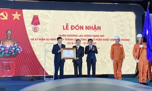 Nhiệt điện Hải Phòng kỷ niệm 20 năm thành lập và đón nhận Huân chương Lao động hạng Nhì