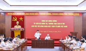 Thường trực Ban Bí thư Lương Cường làm việc với Đảng đoàn Mặt trận Tổ quốc Việt Nam