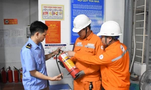 EVNNPC tuyên truyền giảm thiểu tai nạn lao động và phòng chống cháy nổ