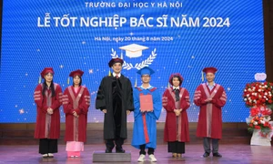 11,3% sinh viên hệ bác sĩ Trường Đại học Y Hà Nội tốt nghiệp loại giỏi