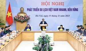 Thúc đẩy ngành du lịch phát triển nhanh và bền vững