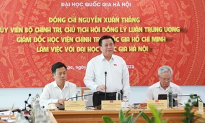 Đại học Quốc gia Hà Nội cần hình thành một số nhóm nghiên cứu mạnh về lý luận chính trị