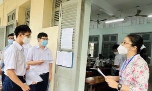 TP. Hồ Chí Minh: Dừng tuyển lớp 10 không chuyên trong các trường chuyên