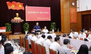 Chủ tịch Quốc hội Vương Đình Huệ chủ trì cuộc làm việc với Ban Thường vụ Thành ủy Đà Nẵng