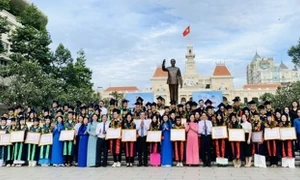 TP. Hồ Chí Minh: Vinh danh Học sinh 3 tốt rèn luyện và thủ khoa 2023