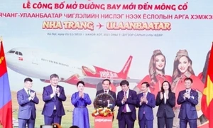 Tổng thống Mông Cổ dự Lễ công bố đường bay thẳng giữa Ulaanbaatar và Nha Trang của Vietjet