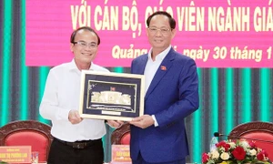 Phó Chủ tịch Quốc hội Trần Quang Phương: Quốc hội mong muốn lắng nghe các ý kiến, kiến nghị của giáo viên