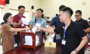 Hà Nội: Thu gần 1.700 tỷ đồng ngân sách qua đấu giá 3 mỏ cát