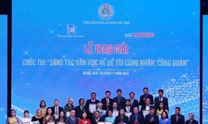 Trao giải cuộc thi sáng tác văn học về công nhân, công đoàn