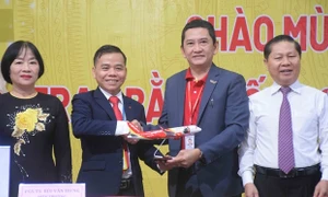 Cao đẳng Kỹ nghệ II và Học viện hàng không VIETJET ký biên bản ghi nhớ hợp tác