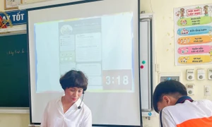 Đổi mới giáo dục: Tiết "Truyện khoa học viễn tưởng" lôi cuốn học sinh qua bài giảng thú vị của cô giáo Hà Nội