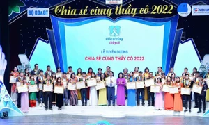 58 giáo viên tiêu biểu sẽ được vinh danh "Chia sẻ cùng thầy cô"