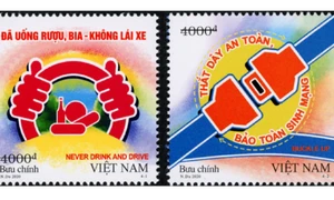 Phát hành bộ tem truyền tải thông điệp về an toàn giao thông