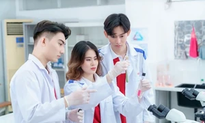 Những ngành học nào được miễn học phí?