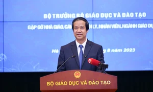 Bộ trưởng Bộ GD-ĐT: “Ngành giáo dục đang triển khai những việc khó tựa như “dời non lấp bể”