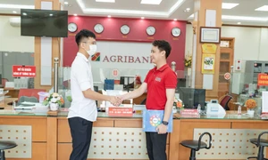 16 năm đóng góp to lớn cho tam nông của Bảo hiểm Agribank